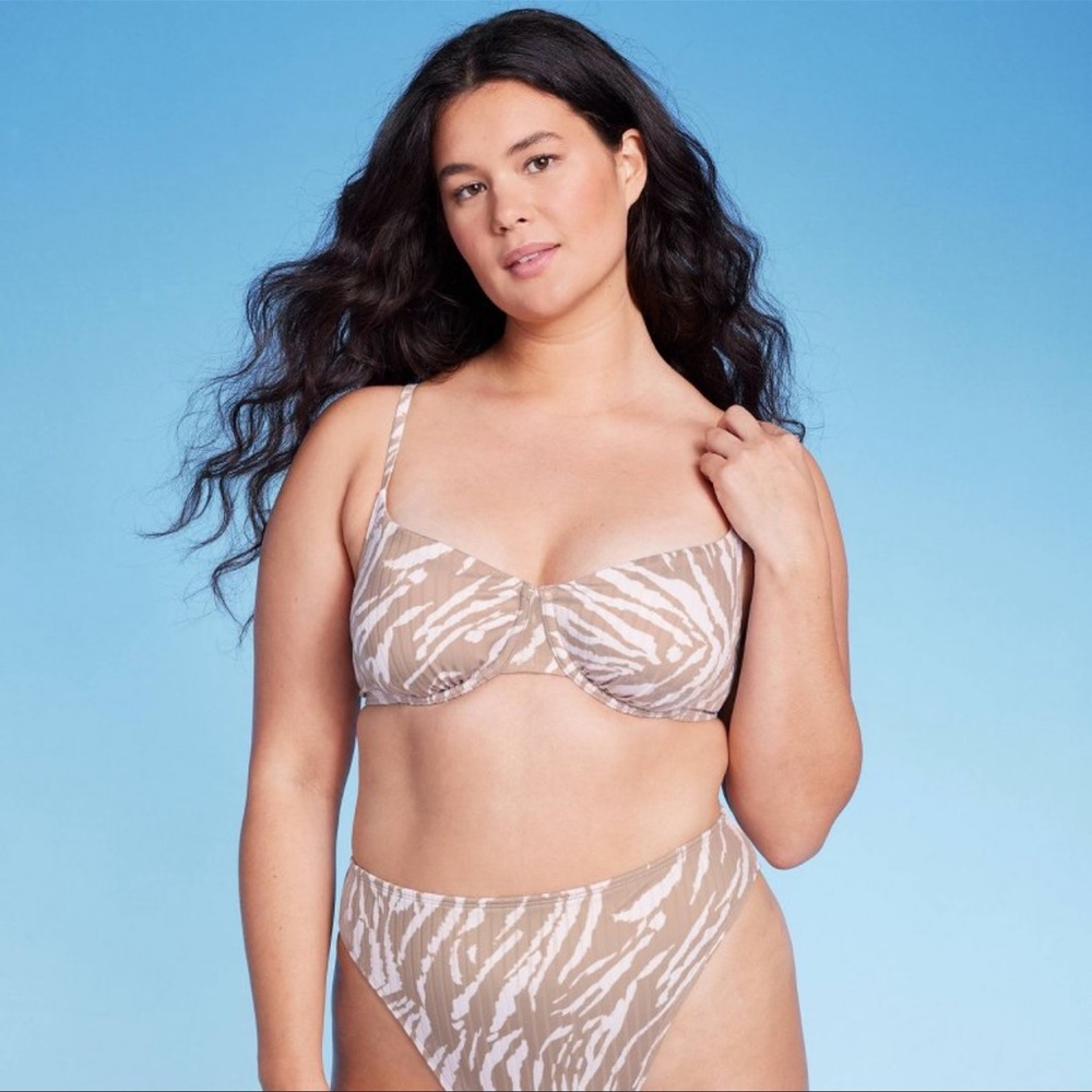 2/$20   Wild Fable Women's Ribbed Underwire Bralette Bikini
Top - Animal print